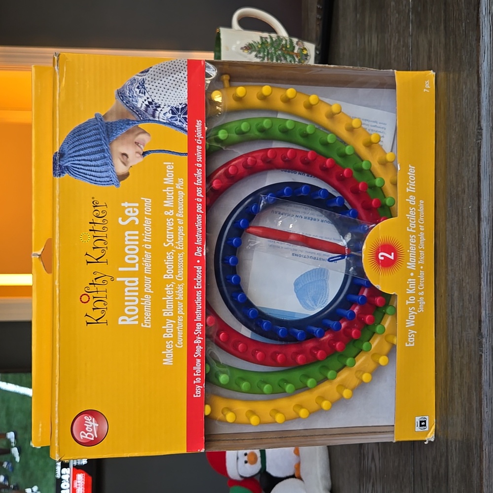 Knifty Knitters Round Loom Set